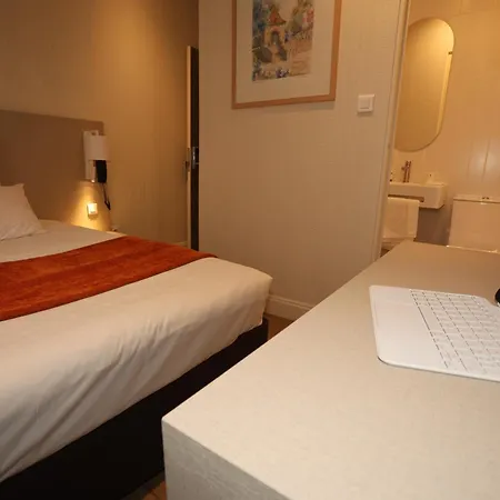 Hotel Des Trois Gares-3